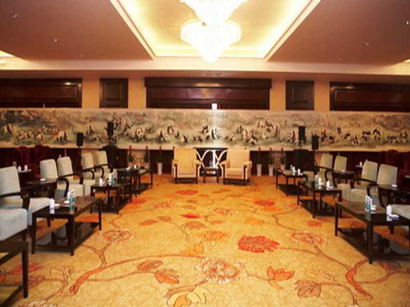 Wyndham Grand Plaza Royale Palace Чънду Ресторант снимка